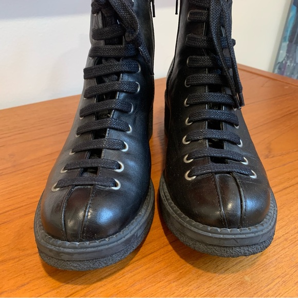 John Fluevog Wanderer, US womens size 10 - Picture 3 of 9